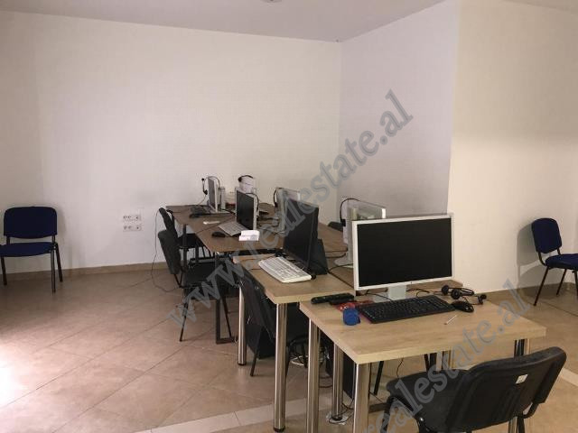 Office space for rent in Urani Pano street in Tirana, Albania.

It is located on the 3rd floor of 